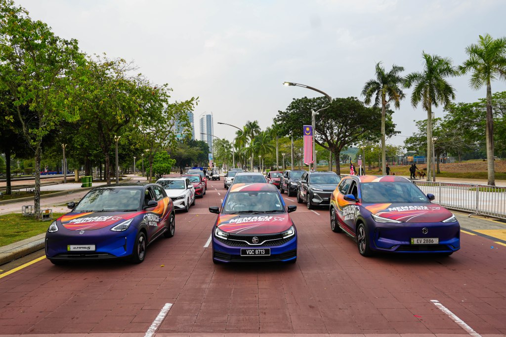 PROTON Brings the Colours of Malaysian Spirit to the National Day Parade with Comprehensive ICE and EV&nbsp;Line-Up